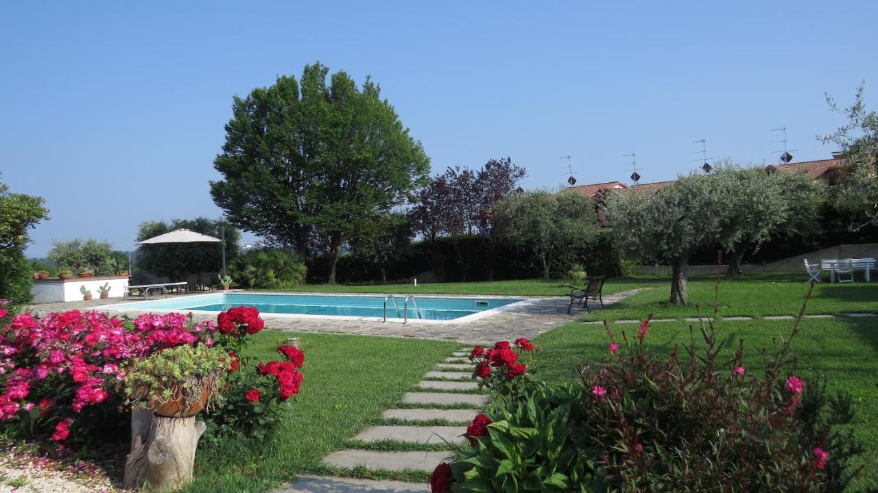 Il Gelso Di Barcuzzi Bed and Breakfast Lonato Εξωτερικό φωτογραφία
