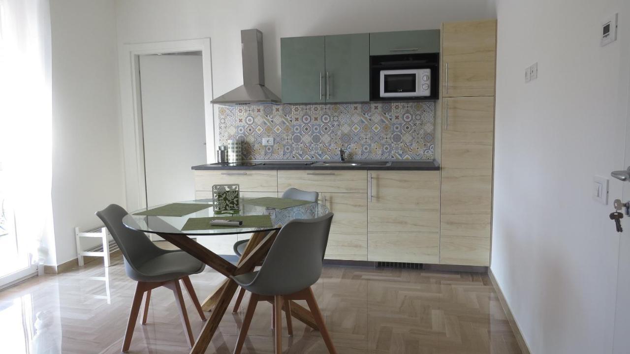 Il Gelso Di Barcuzzi Bed and Breakfast Lonato Δωμάτιο φωτογραφία
