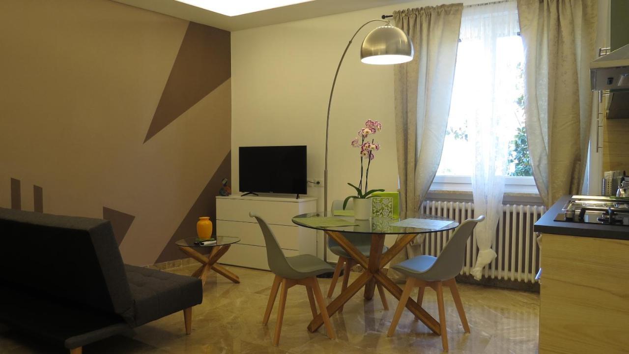 Il Gelso Di Barcuzzi Bed and Breakfast Lonato Δωμάτιο φωτογραφία